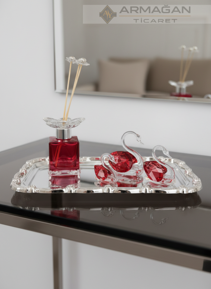 KUĞU, ODA KOKUSU ve BATON TEPSİ Kırmızı-Gümüş