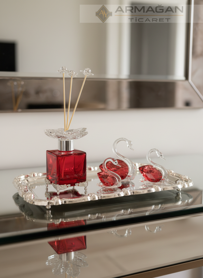 KUĞU, ODA KOKUSU ve BATON TEPSİ Kırmızı-Gümüş